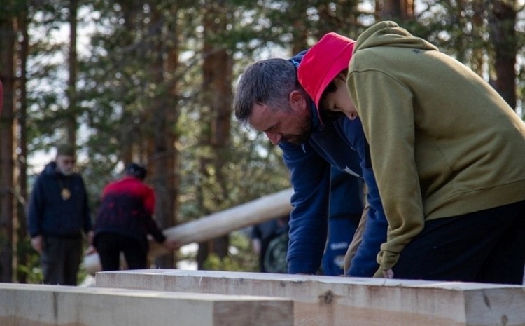 Кенозерье приглашает на семейные мастер-классы по плотницкому делу